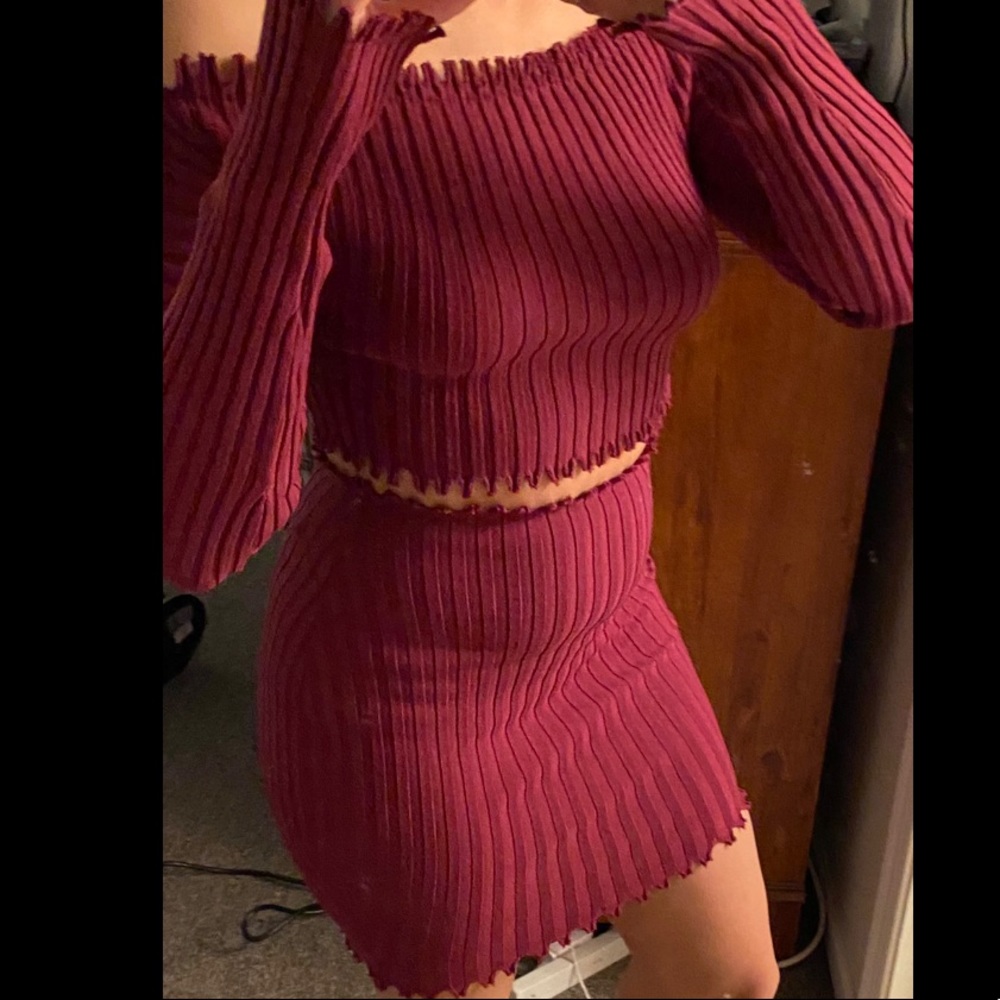 MAROON MATCHING SKITT SET